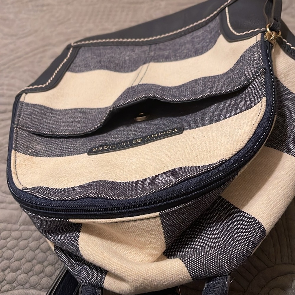 TOMMY HILFIGER Backpack. - Picture 6 of 10